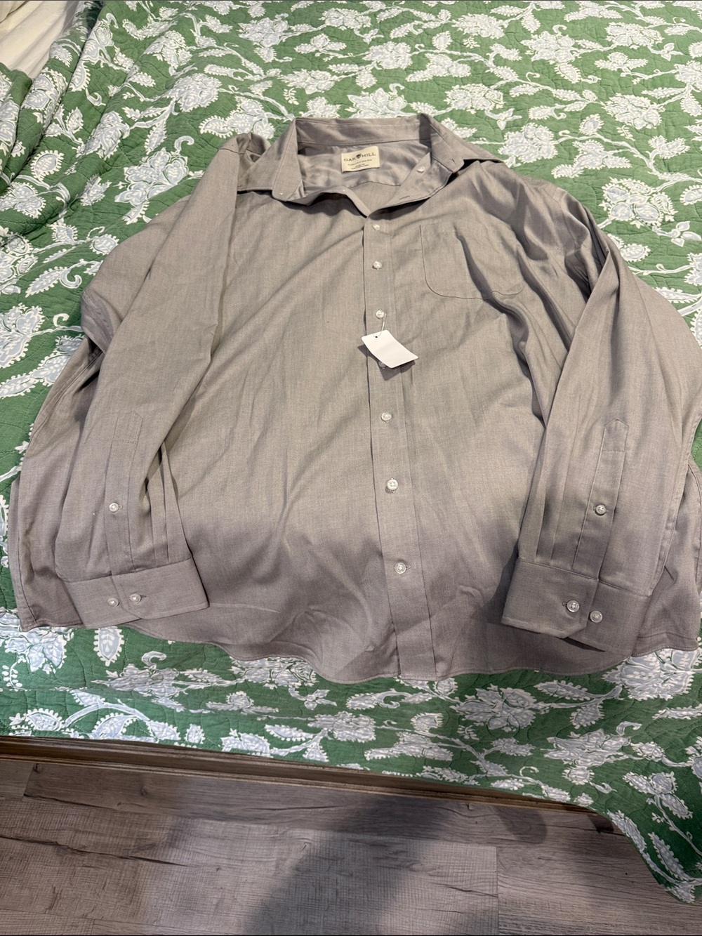Men's Long-Sleeve Dress Shirt in Light Gray — Classic Button-Front